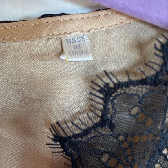 Twelfth Street by Cynthia Vincent- Sleeveless Lace Maxi Dress- Size Medium - Picture 11 of 17